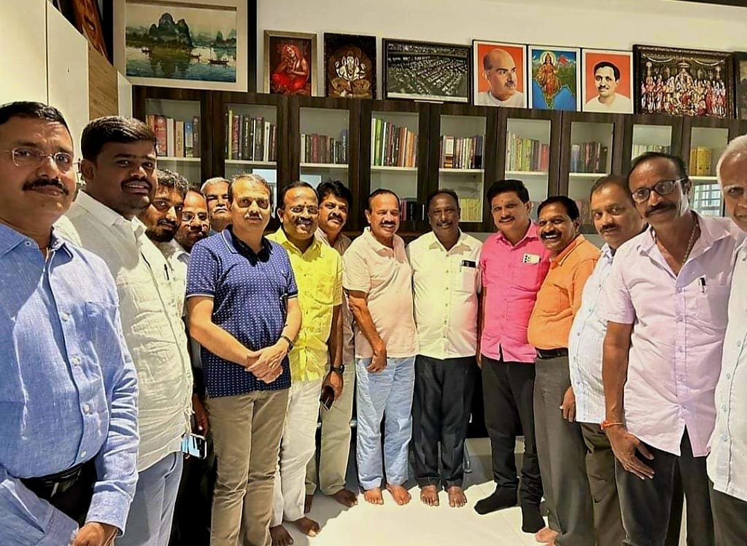 A request has been made to meet the Honorable Lok Sabha Member Shri Sadananda Gowda on 27.02.2023 and provide information about the garbage unit to put pressure on the government to close it permanently and allow people to live peacefully.